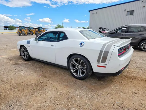 2C3CDZBT2LH118522 — 2020 Dodge Challenger, фото 2 с аукциона Copart, Подтопление