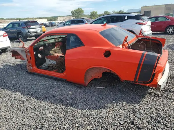 2C3CDZFJ7MH680393 — 2021 Dodge Challenger, фото 2 с аукциона Copart, Разукомплектован