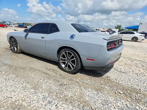 2C3CDZBT5MH509844 — 2021 Dodge Challenger, фото 2 с аукциона Copart, Подтопление