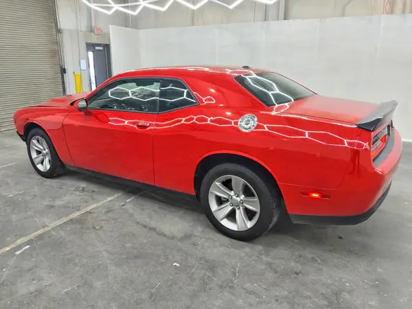 2C3CDZAG0PH586310 — 2023 Dodge Challenger, фото 2 с аукциона Copart 13.10.2026, Передняя часть