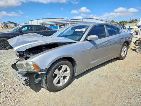 2C3CDXBG9DH637348 — 2013 Dodge Charger, Передняя часть (Front End), фото до ремонта