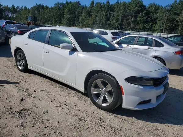 2C3CDXHG5GH204721 — 2016 Dodge Charger, фото 4 с аукциона Copart, Подтопление