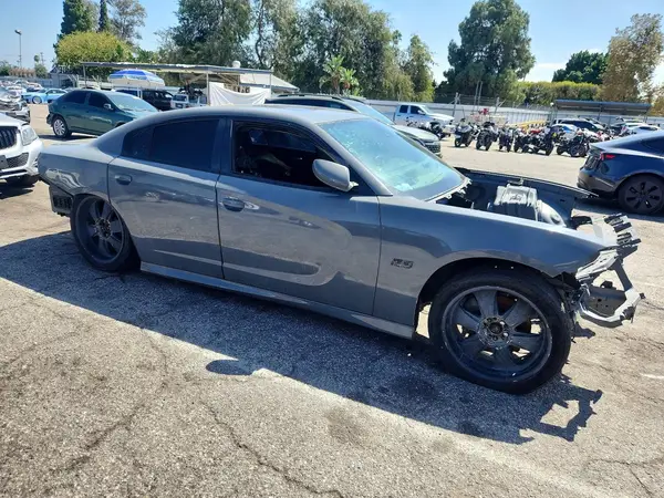 2C3CDXGJ6KH692373 — 2019 Dodge Charger, фото 4 с аукциона Copart, Вандализм