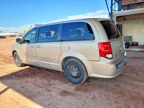 2015 Dodge Grand Caravan VIN 2C4RDGBG9FR624182 фото 2