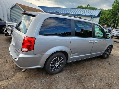 2018 Dodge Grand Caravan VIN 2C4RDGEG4JR196476 фото 3