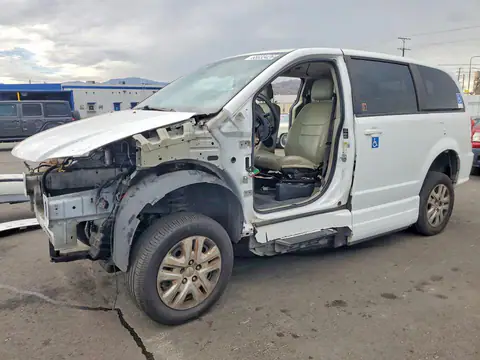 2C4RDGBG4JR347482 — 2018 Dodge Grand Caravan, Вандализм (Vandalism), фото до ремонта