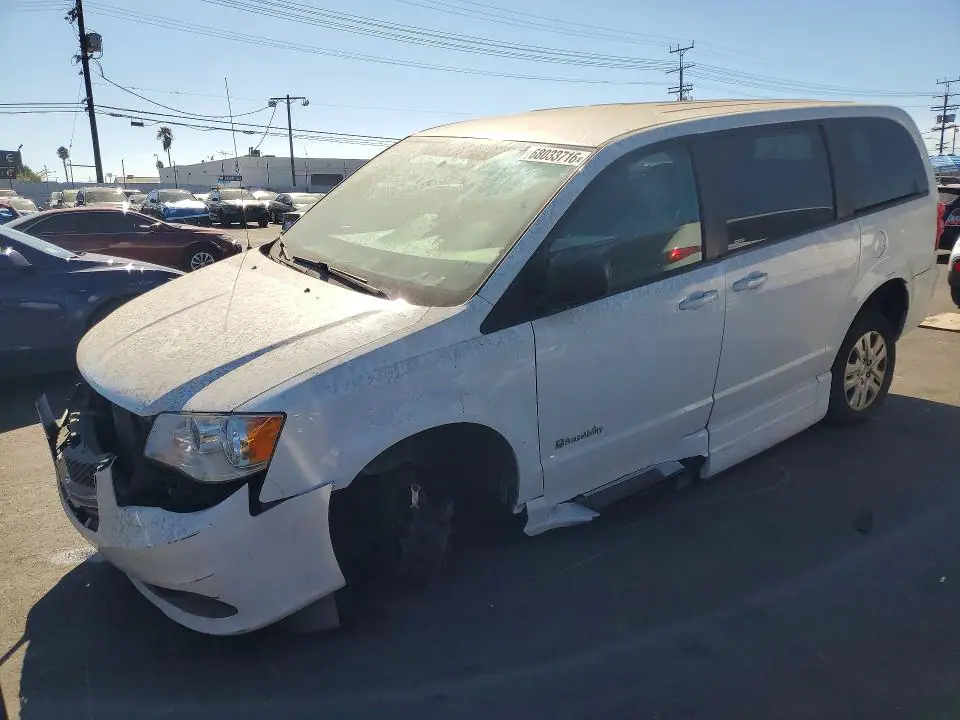 2C4RDGBG5JR347474 Dodge Grand Caravan 2018 — повреждение Передняя часть, фото до ремонта