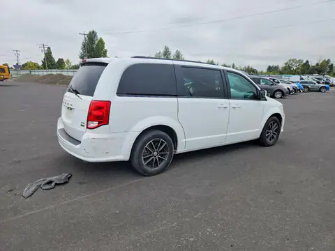 2C4RDGEG5JR326071 — 2018 Dodge Grand Caravan, фото 3 с аукциона Copart 30.09.2026, Мелкие вмятины и царапины