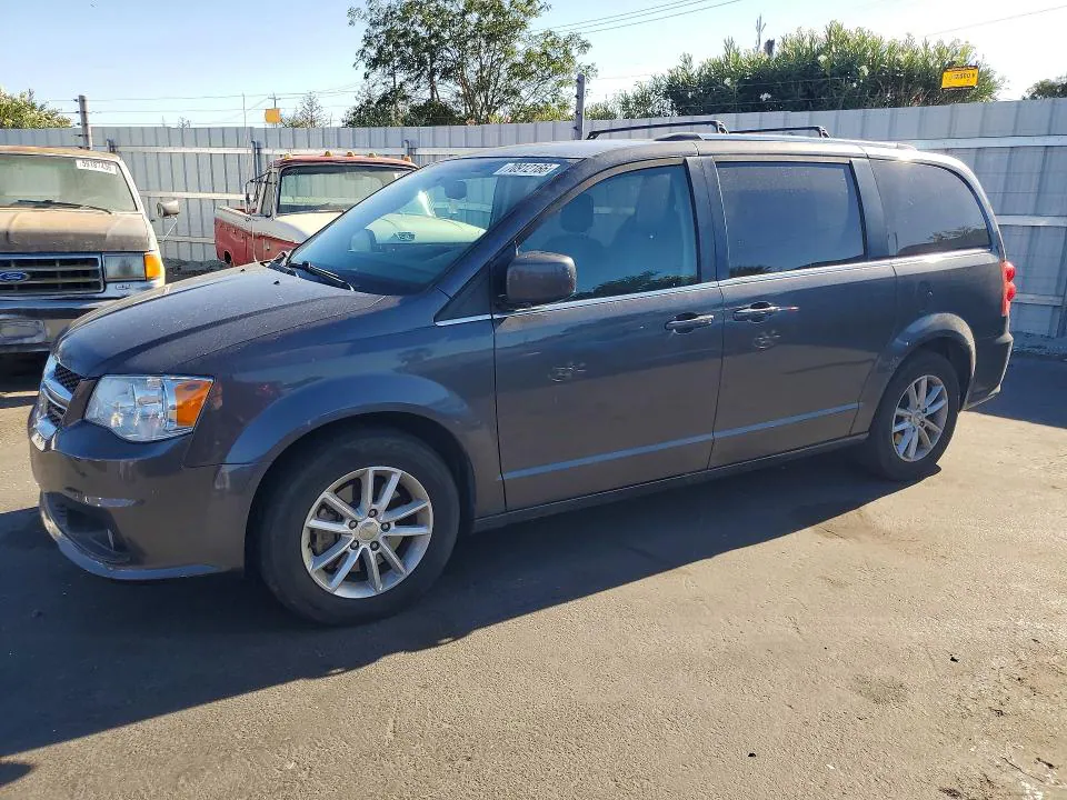 2018 Dodge Grand Caravan VIN 2C4RDGCGXJR241679 фото 1
