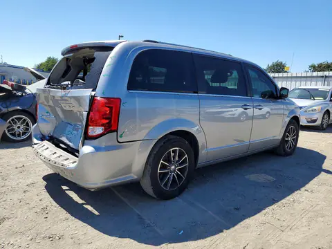 2019 Dodge Grand Caravan VIN 2C4RDGCG1KR621446 фото 3