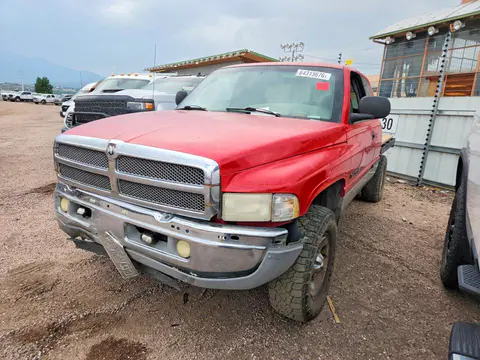 1B7HF13Z4YJ155917 — 2000 Dodge RAM 1500, Передняя часть (Front End), фото до ремонта