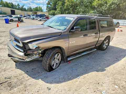 1D3HV18T69S741822 — 2009 Dodge RAM 1500, Передняя часть (Front End), фото до ремонта