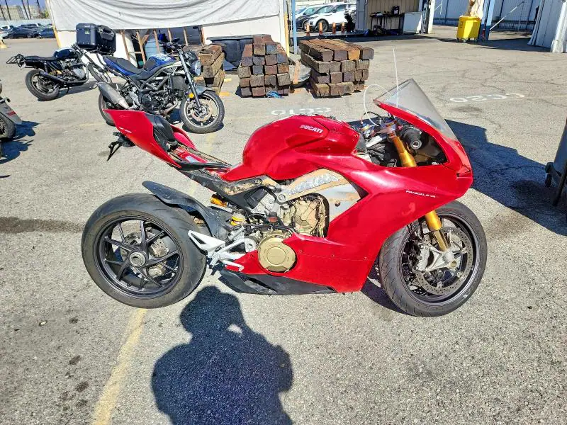 ZDMDAGNW0JB000434 Ducati Panigale 2018 — повреждение Подтопление, фото до ремонта