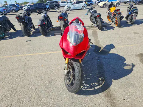 ZDMDAGNW0JB000434 — 2018 Ducati Panigale, фото 2 с аукциона Copart 06.10.2026, Подтопление
