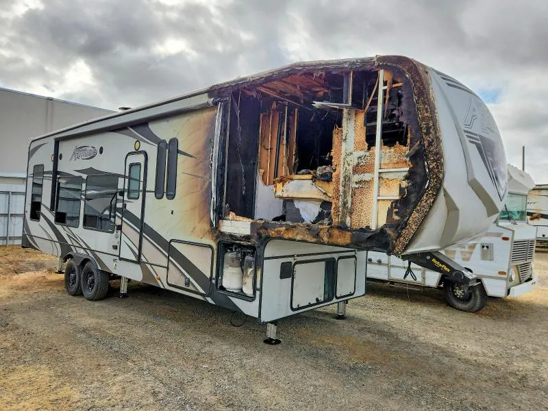 2020 Eclipse Rv Recreational Vehicle (rv) VIN 5LZBF3027LR018587 фото 1