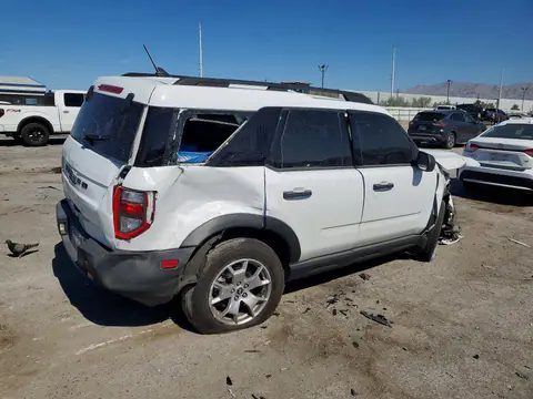 2021 Ford Bronco Sport VIN 3FMCR9A63MRA41556 фото 3