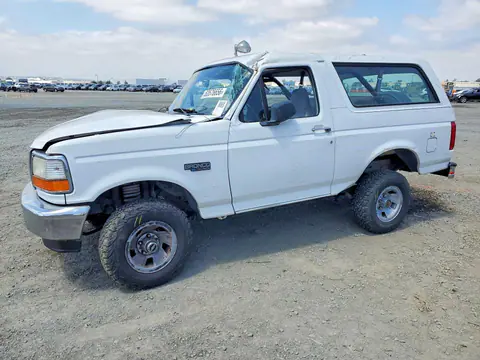 1FMEU15H8SLB23900 — 1995 Ford Bronco, Передняя часть (Front End), фото до ремонта