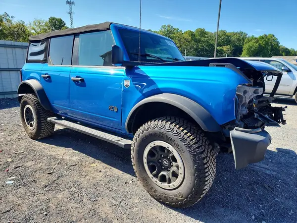 1FMDE5DH2MLA96827 — 2021 Ford Bronco, фото 4 с аукциона Copart 01.10.2026, Передняя часть