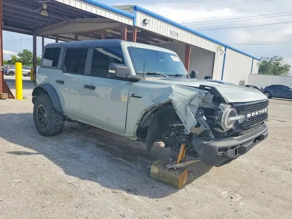 1FMEE5DP0NLB86135 — 2022 Ford Bronco, фото 4 с аукциона Copart, Передняя часть
