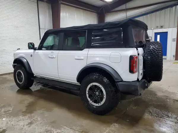 1FMDE5DH3NLA76510 — 2022 Ford Bronco, фото 2 с аукциона Copart, Передняя часть