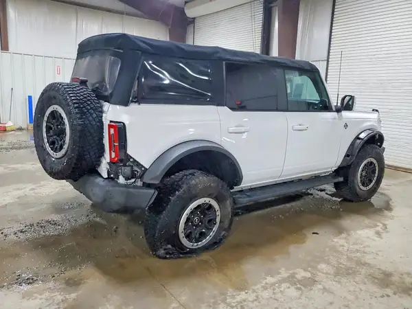 1FMDE5DH3NLA76510 — 2022 Ford Bronco, фото 3 с аукциона Copart, Передняя часть