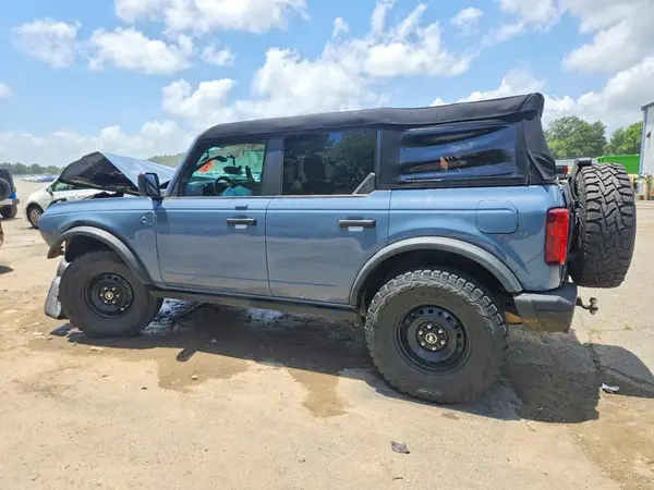 1FMEE5BP0PLB31030 — 2023 Ford Bronco, фото 2 с аукциона Copart 08.10.2026, Передняя часть