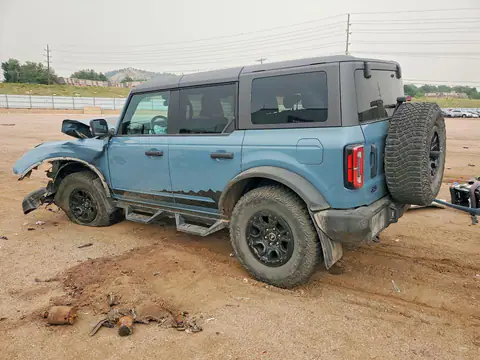 1FMEE5DP5PLB45986 — 2023 Ford Bronco, фото 2 с аукциона Copart 30.09.2026, Передняя часть