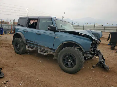 1FMEE5DP5PLB45986 — 2023 Ford Bronco, фото 4 с аукциона Copart 30.09.2026, Передняя часть