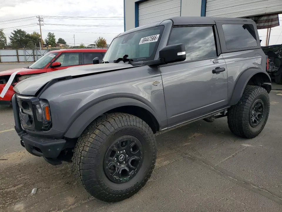 2023 Ford Bronco VIN 1FMDE5CP2PLB74844 фото 1