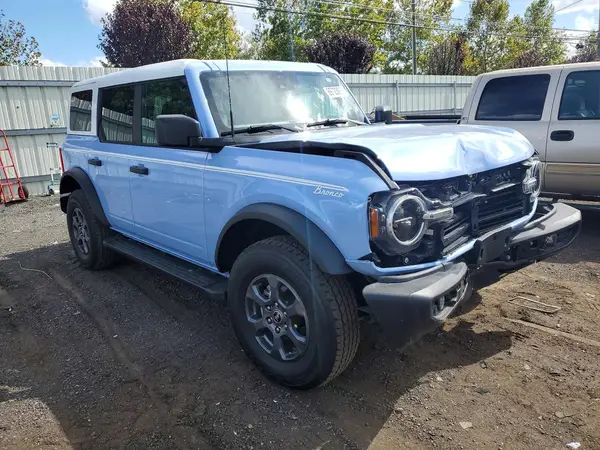 1FMDE5BH3PLB95566 — 2023 Ford Bronco, фото 4 с аукциона Copart, Передняя часть