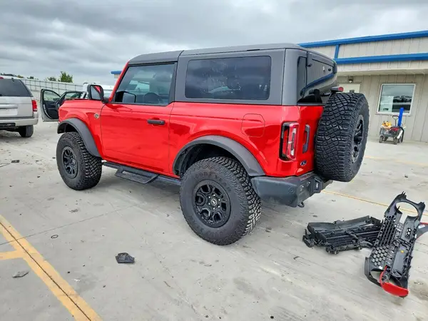1FMDE5CPXPLB68368 — 2023 Ford Bronco, фото 2 с аукциона Copart, Передняя часть