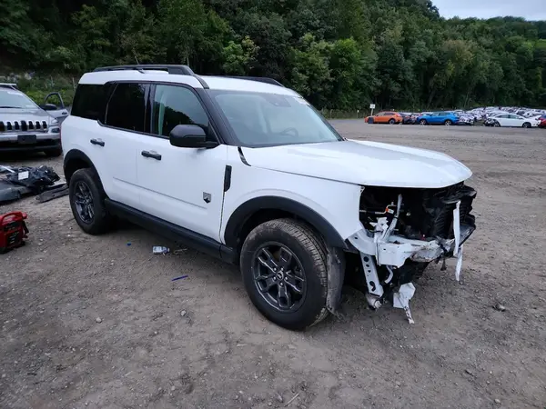 3FMCR9B69RRF52419 — 2024 Ford Bronco, фото 4 с аукциона Copart, Передняя часть