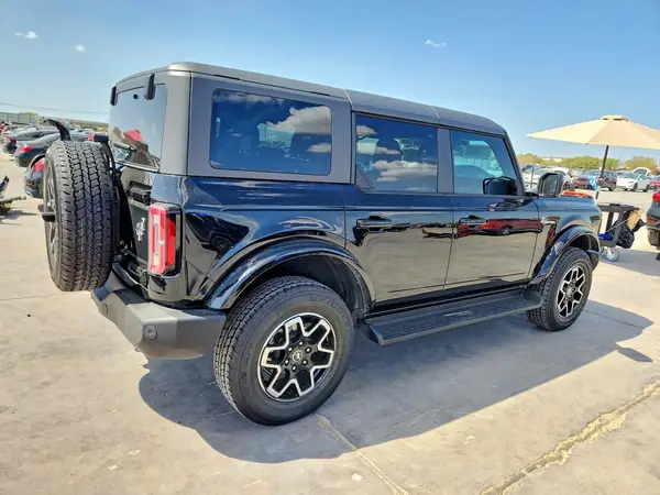 1FMDE8BH3SLB33160 — 2025 Ford Bronco, фото 3 с аукциона Copart, Передняя часть