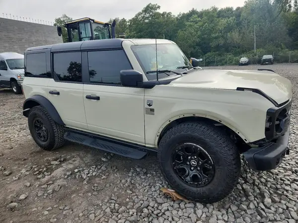 1FMEE7BH2SLB15831 — 2025 Ford Bronco, фото 4 с аукциона Copart, Передняя часть