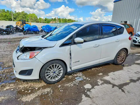 1FADP5AU9GL105730 — 2016 Ford C-MAX, Передняя часть (Front End), фото до ремонта