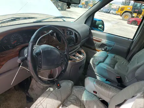 1999 Ford E150 VIN 1FDRE14L8XHA40112 фото 8