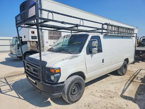 1FDSS3ELXBDA32999 — 2011 Ford Econoline, Передняя часть (Front End), фото до ремонта