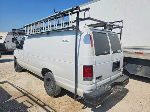 2011 FORD ECONOLINE VIN 1FDSS3ELXBDA32999 фото 2