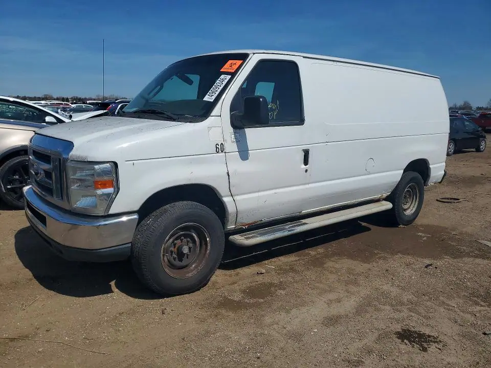 1FTNE2EW6DDA46608 Ford Econoline 2013 — повреждение Мелкие вмятины и царапины, фото до ремонта