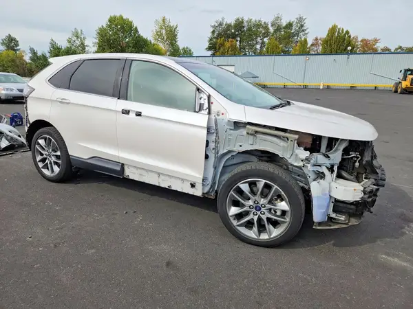 2FMPK4K90HBC10373 — 2017 Ford EDGE, фото 4 с аукциона Copart, Передняя часть