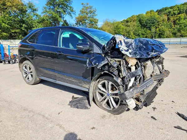 2FMPK4AP0HBC53157 — 2017 Ford EDGE, фото 4 с аукциона Copart, Передняя часть