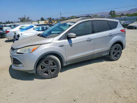 1FMCU0GX3EUA85044 — 2014 Ford Escape, Мелкие вмятины и царапины (Minor Dent/Scratches), фото до ремонта