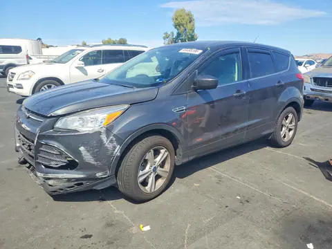 1FMCU9GX4FUC10011 — 2015 Ford Escape, Задняя часть (Rear End), фото до ремонта