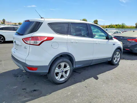 1FMCU9GXXFUA68599 — 2015 Ford Escape, фото 3 с аукциона Copart 30.09.2026, Мелкие вмятины и царапины