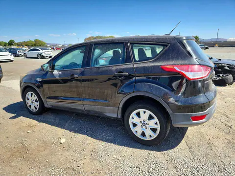 2015 Ford Escape VIN 1FMCU0F77FUB62954 фото 2