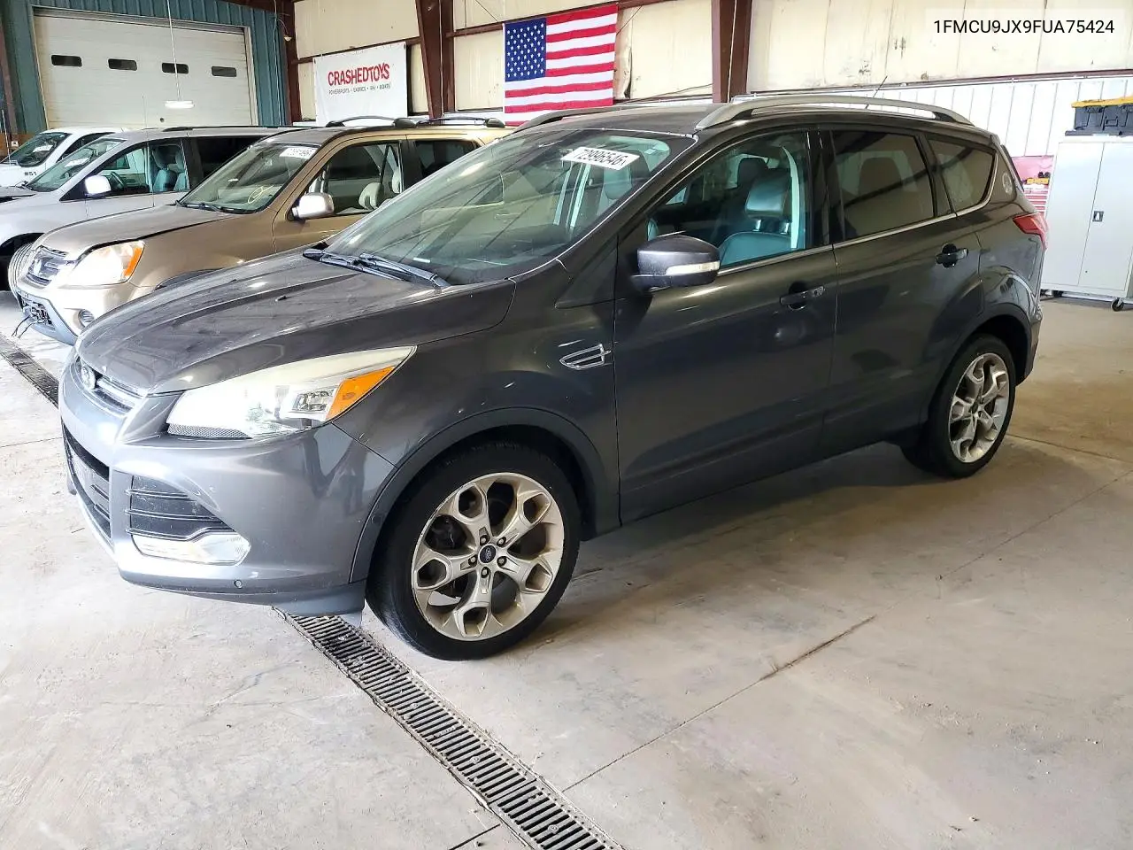 1FMCU9JX9FUA75424 Ford Escape 2015 — повреждение Механические повреждения, фото до ремонта
