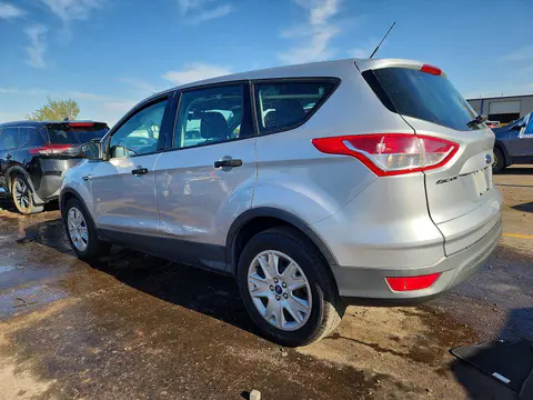 2016 Ford Escape VIN 1FMCU0F73GUB07564 фото 2