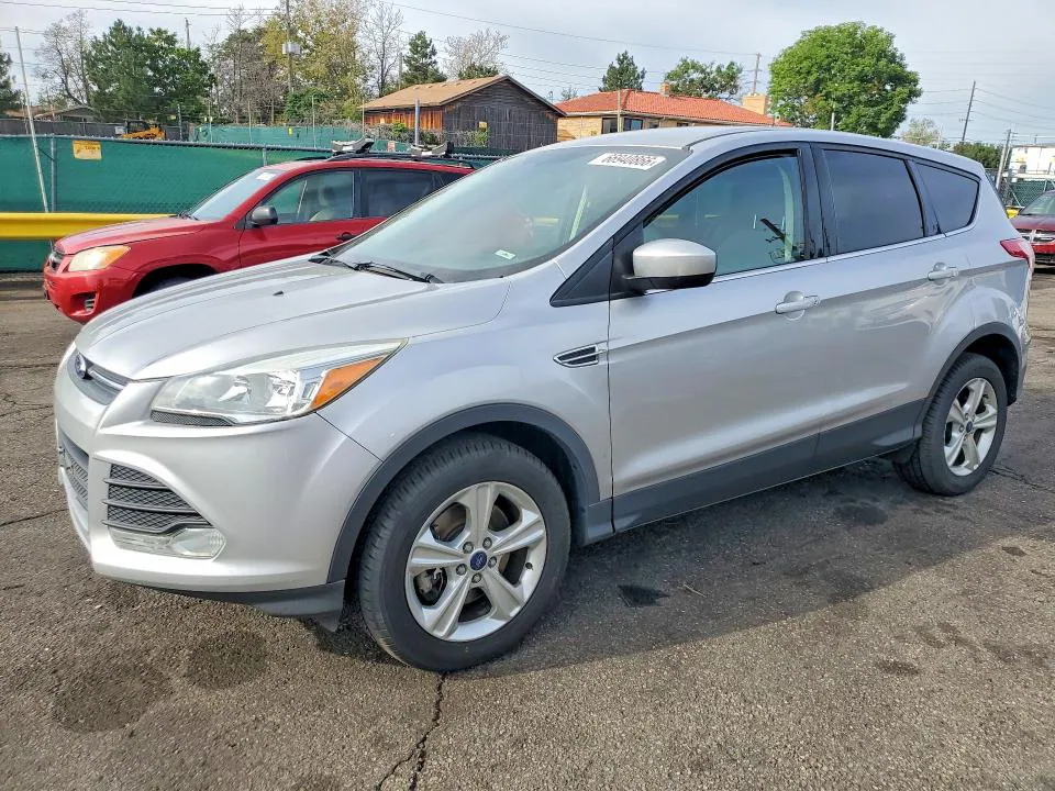 2016 Ford Escape VIN 1FMCU9GX9GUB07586 фото 1