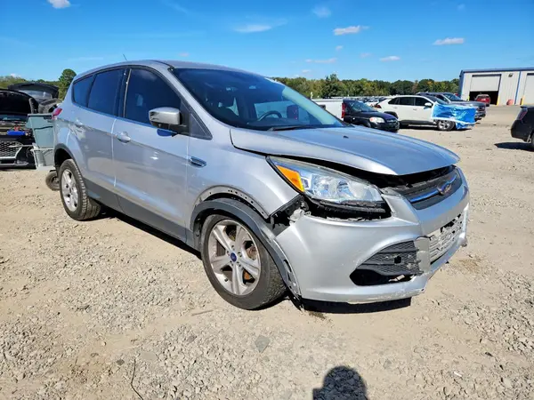 1FMCU0G99GUB97626 — 2016 Ford Escape, фото 4 с аукциона Copart, Передняя часть