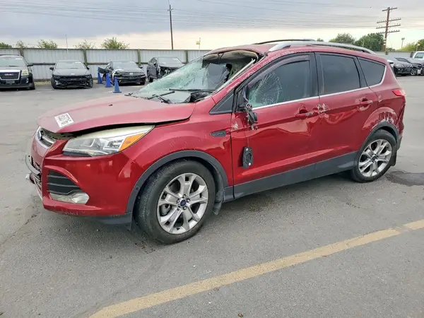 1FMCU9J93GUC79686 — 2016 Ford Escape, Передняя часть (Front End), фото до ремонта